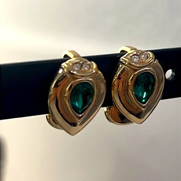 Christian Dior vintage Elegant Gold and Green clip on earrings. Made in Germany - Picture 4 of 16